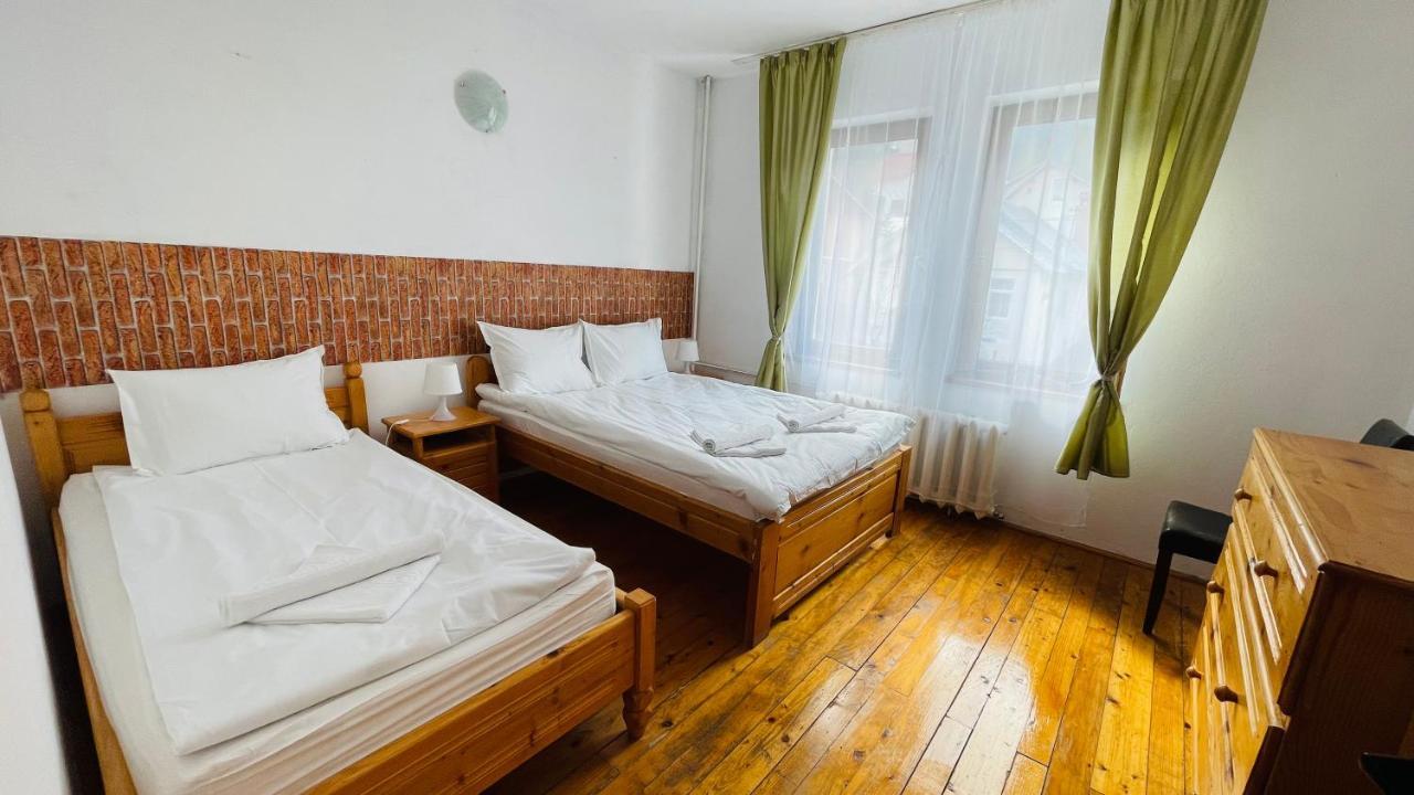 Kira Guest house