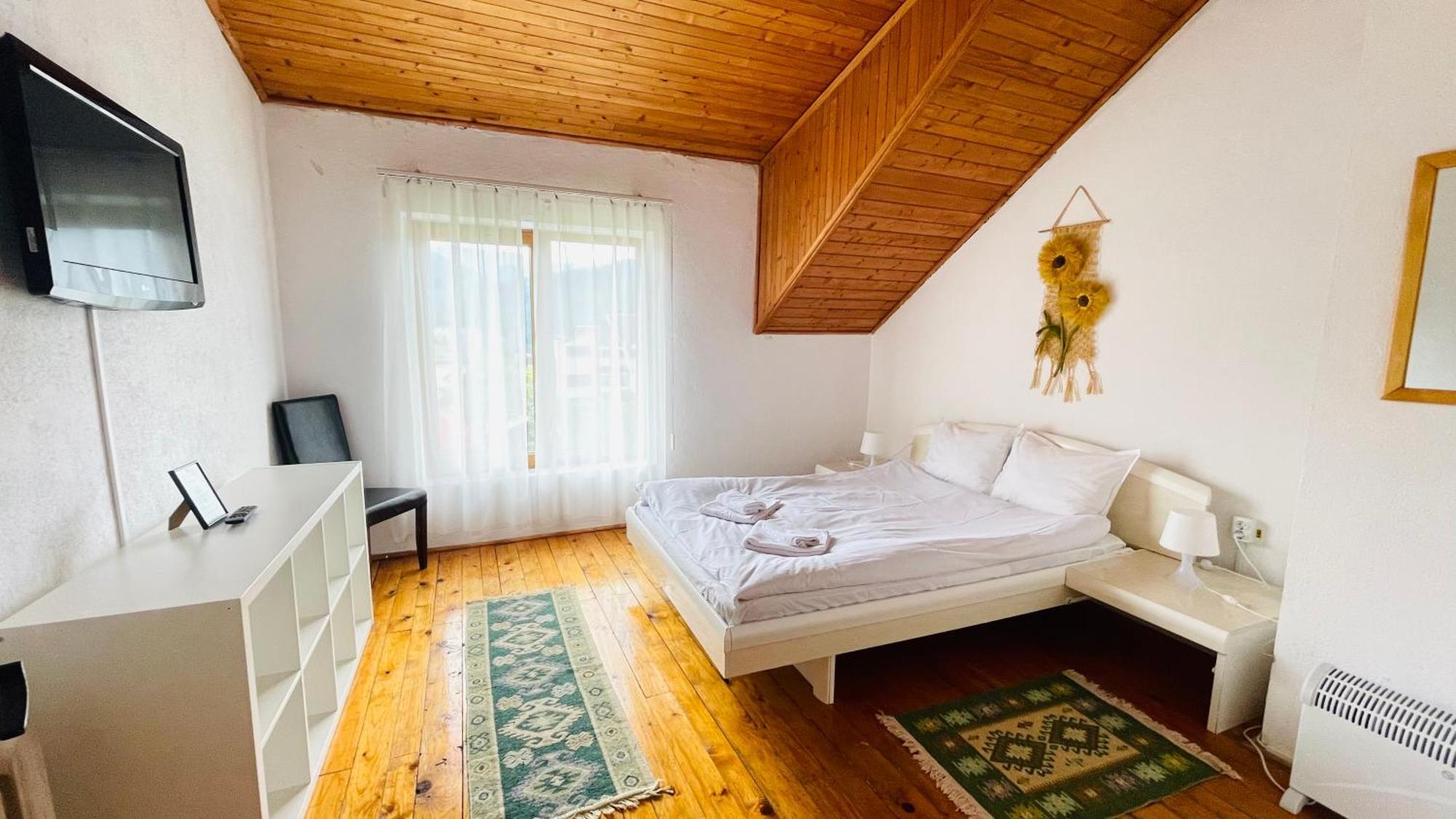 Guest house Kira